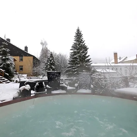 Famzi - Urlaubsmagie - Familienwohnung Mit Sauna, Pool Und Whirpool Am Fluss *