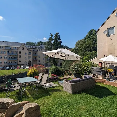 Apartment Famzi - Urlaubsmagie - Familienwohnung Mit Sauna, Pool Und Whirpool Am Fluss Sebnitz
