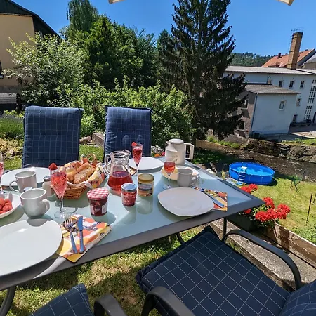 Apartment Famzi - Urlaubsmagie - Familienwohnung Mit Sauna, Pool Und Whirpool Am Fluss