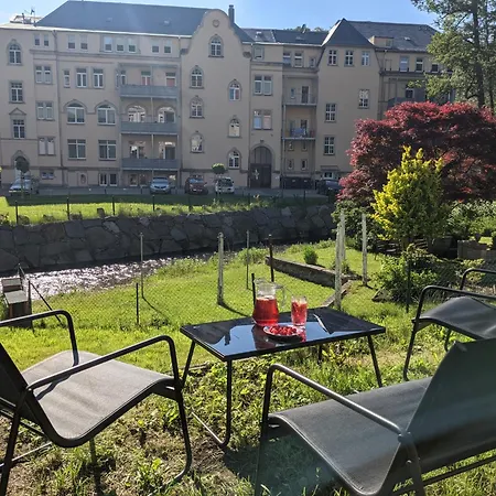 Famzi - Urlaubsmagie - Familienwohnung Mit Sauna, Pool Und Whirpool Am Fluss