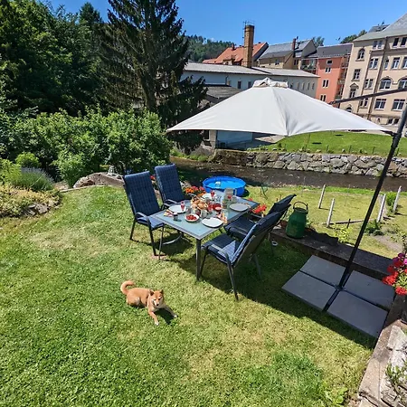 Famzi - Urlaubsmagie - Familienwohnung Mit Sauna, Pool Und Whirpool Am Fluss