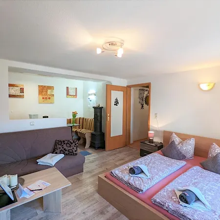 Famzi - Urlaubsmagie - Familienwohnung Mit Sauna, Pool Und Whirpool Am Fluss Sebnitz