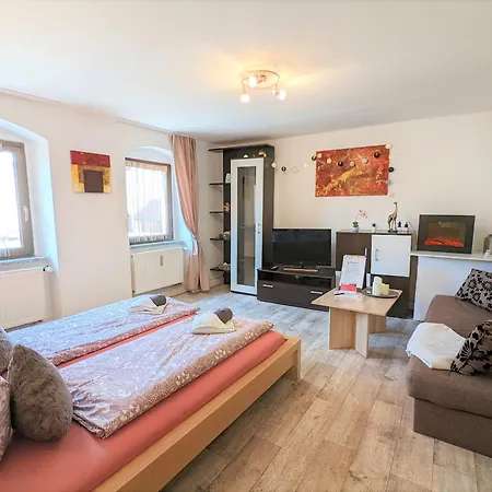 Famzi - Urlaubsmagie - Familienwohnung Mit Sauna, Pool Und Whirpool Am Fluss