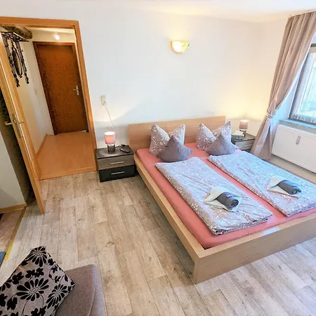 Apartment Famzi - Urlaubsmagie - Familienwohnung Mit Sauna, Pool Und Whirpool Am Fluss